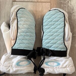 Oakley Women’s Small Snow Mittens